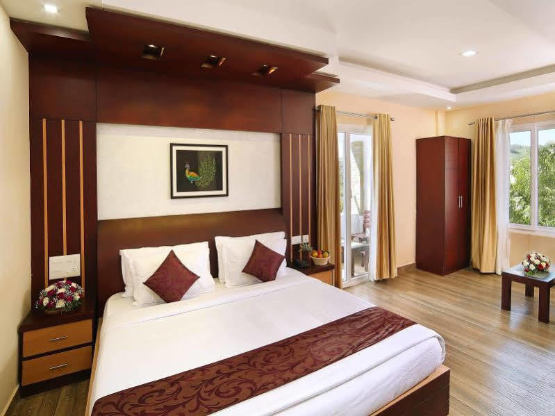 Elysium Garden Hotel Munnar Eksteriør billede