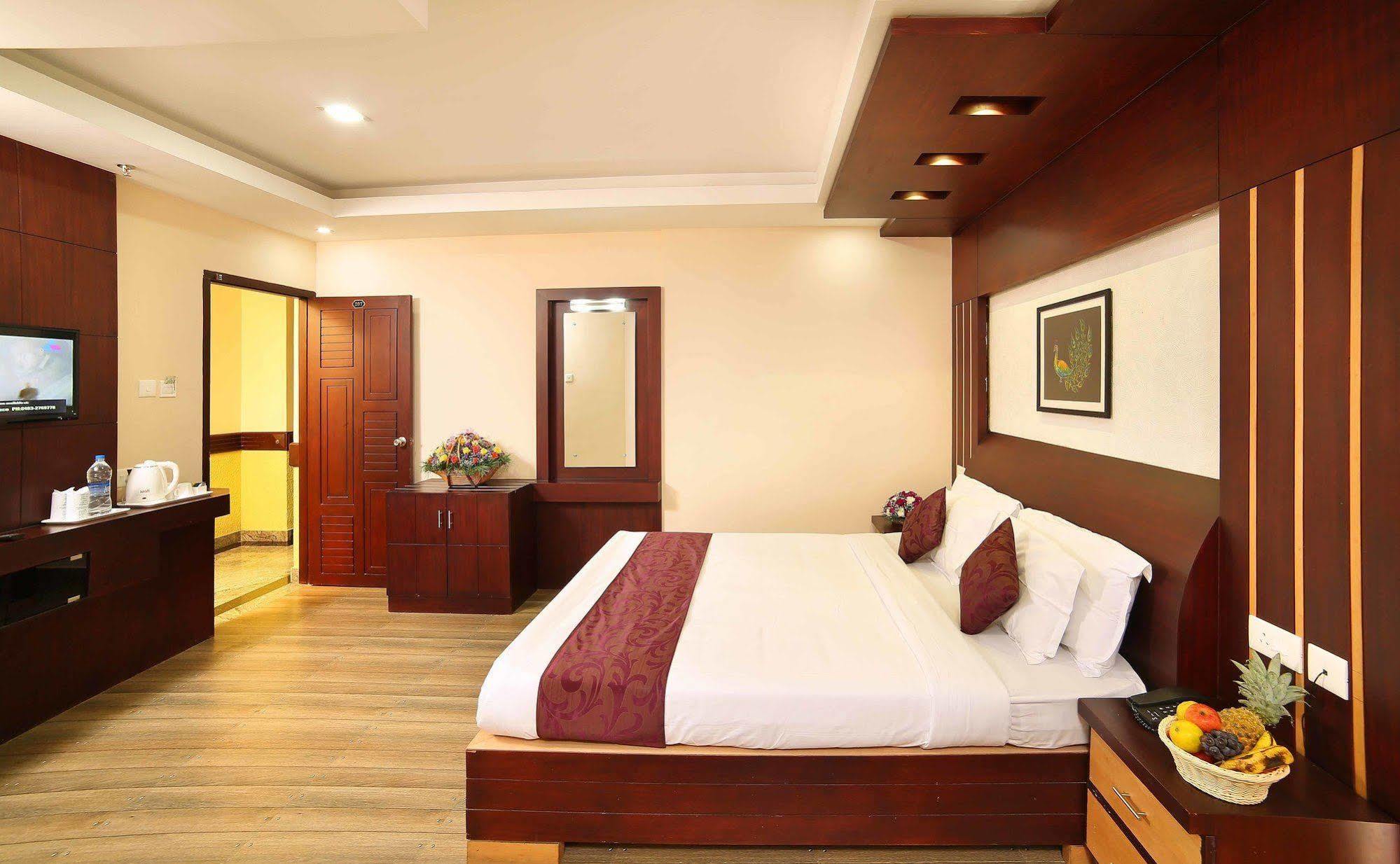 Elysium Garden Hotel Munnar Eksteriør billede